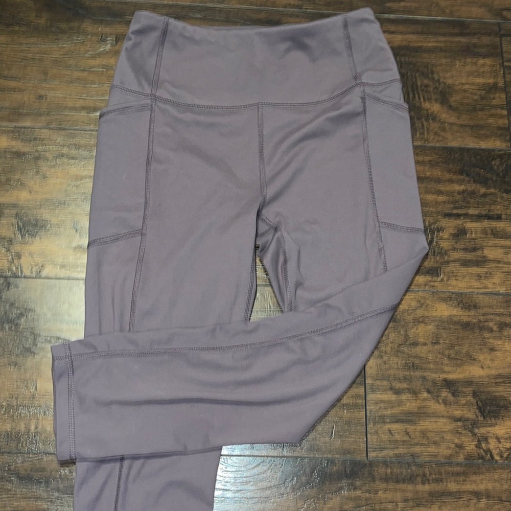 Purple 7/8 Leggings With Pockets